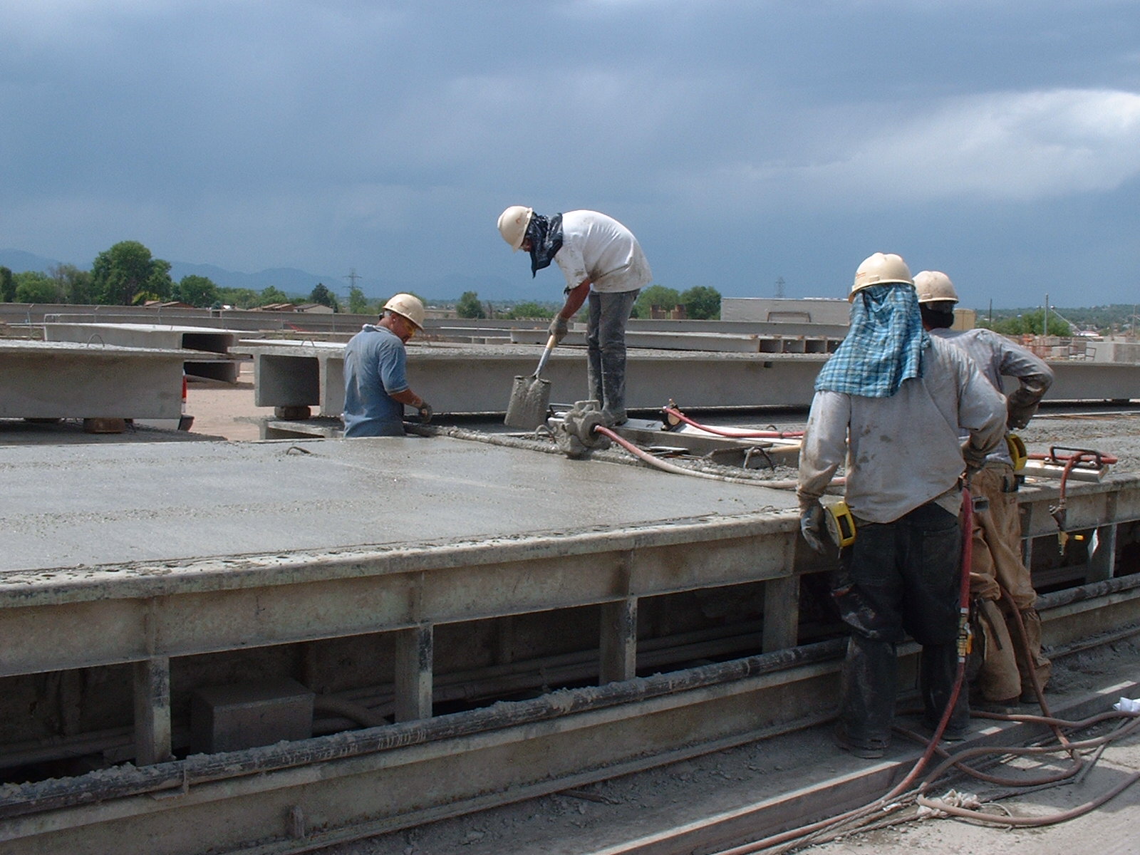 DHFR concrete form vibrator on a screed.